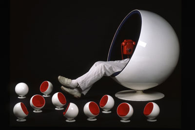 Eero Aarnio Ball Chair Retropop, Phantasie und Tagträume Ausstellung Berlin Felleshus