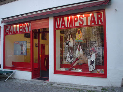 Funky Endo Gallery Vamp Star Berlin
